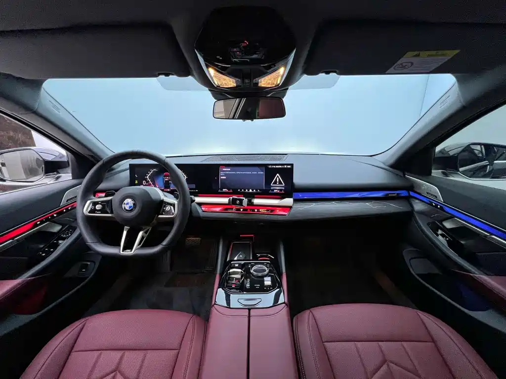 BMW 5 Series — миниатюра 15
