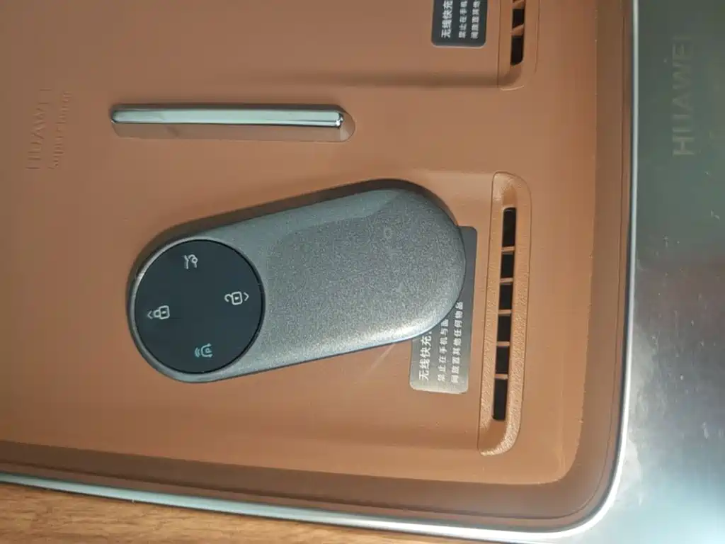 AITO AITO M7 — миниатюра 9