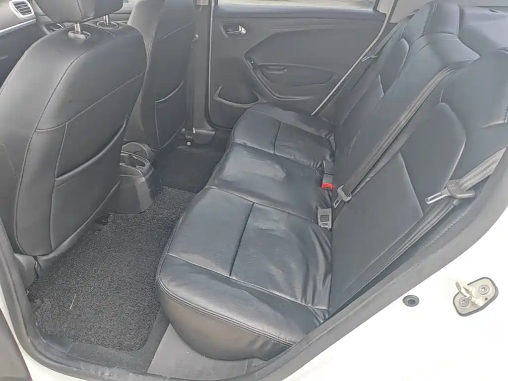 Peugeot 301 — миниатюра 17