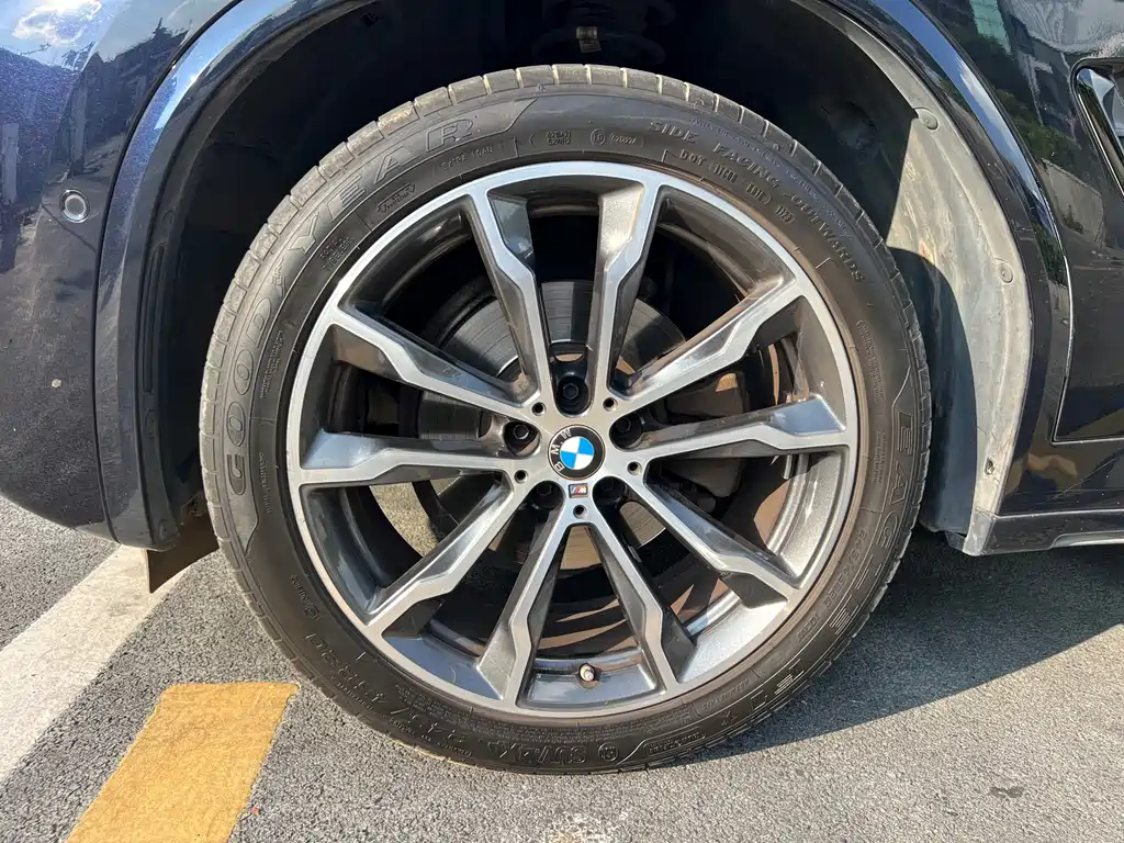 BMW X3 — миниатюра 24