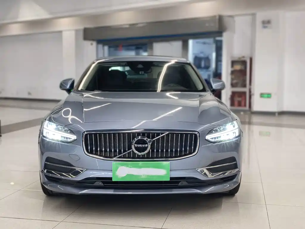 Volvo S90 — миниатюра 2