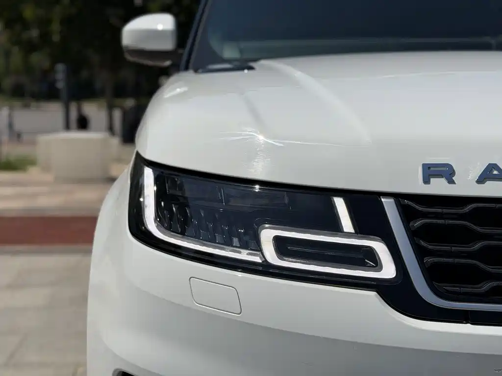 Land Rover Sport PHEV — миниатюра 12