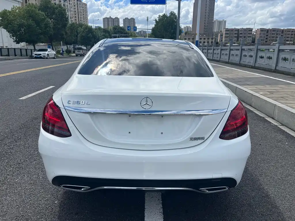 Mercedes-Benz C-Class — миниатюра 5