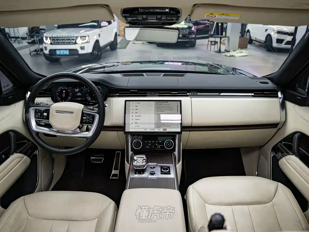 Land Rover Range Rover 2023 3.0 L6 400PS мест Long Wheelbase