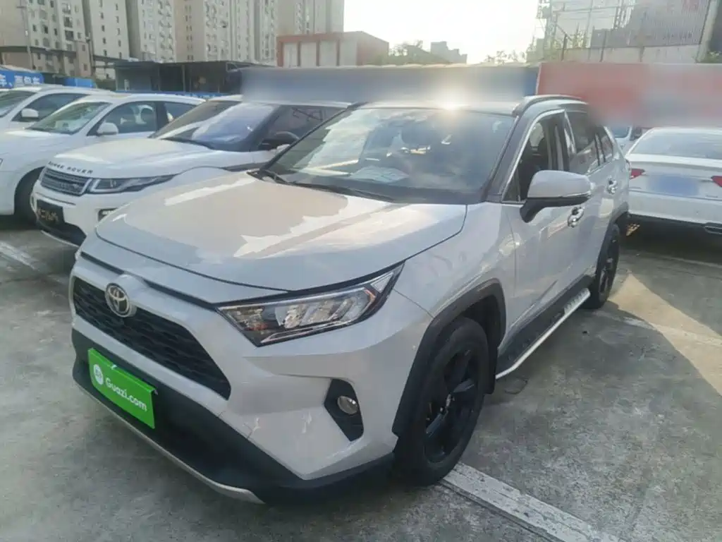 Toyota RAV4 — миниатюра 2
