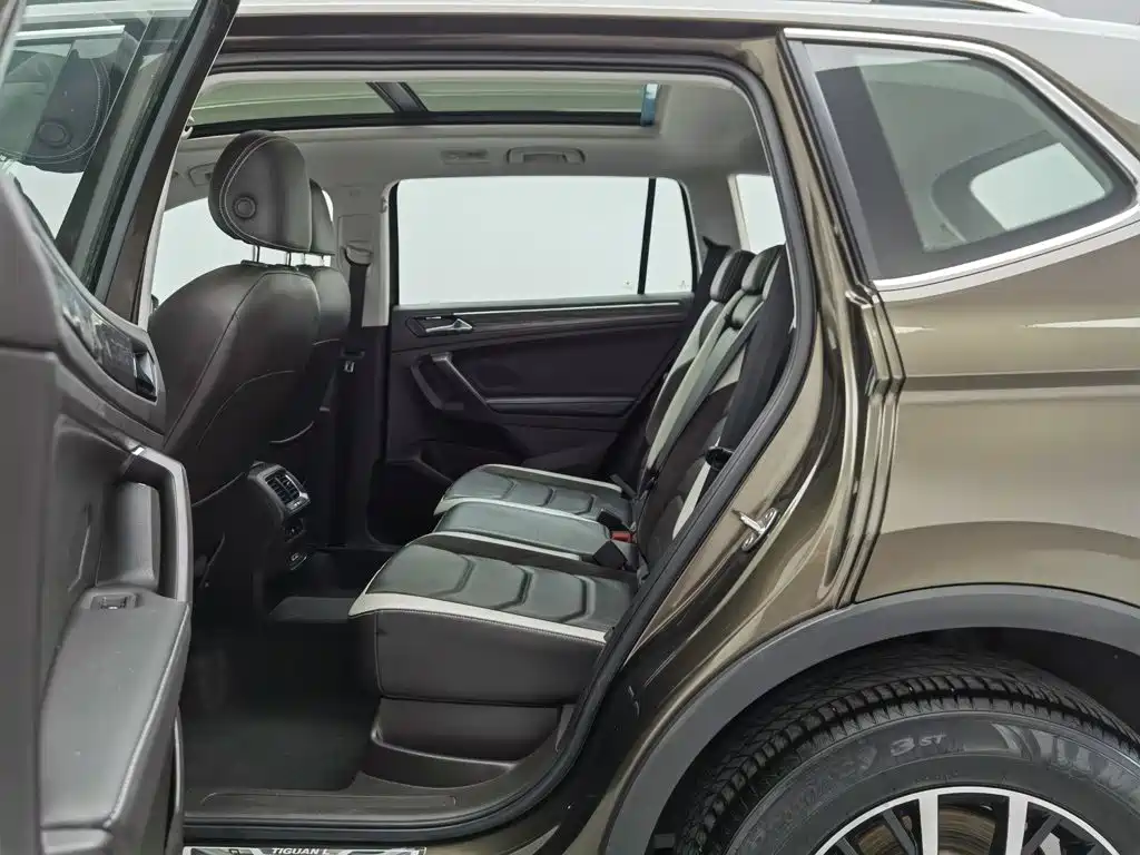 Volkswagen Tiguan L — миниатюра 15