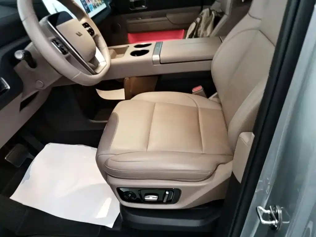 Li Auto Li MEGA — миниатюра 15