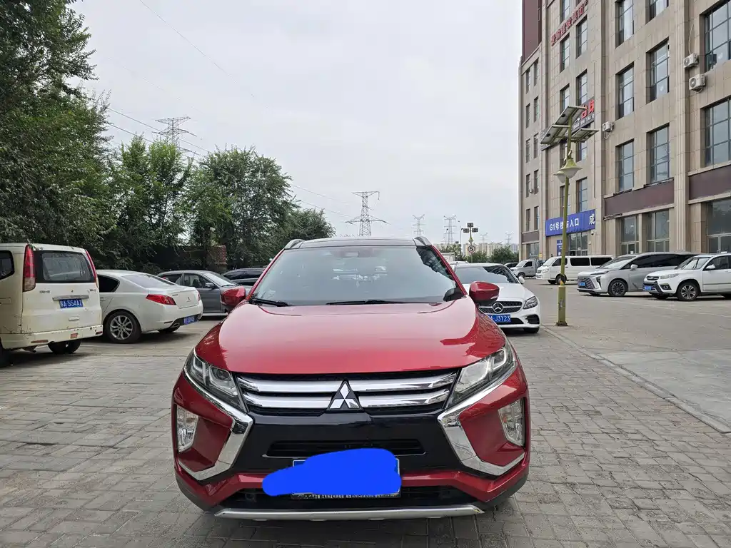 Mitsubishi Eclipse Cross — миниатюра 2
