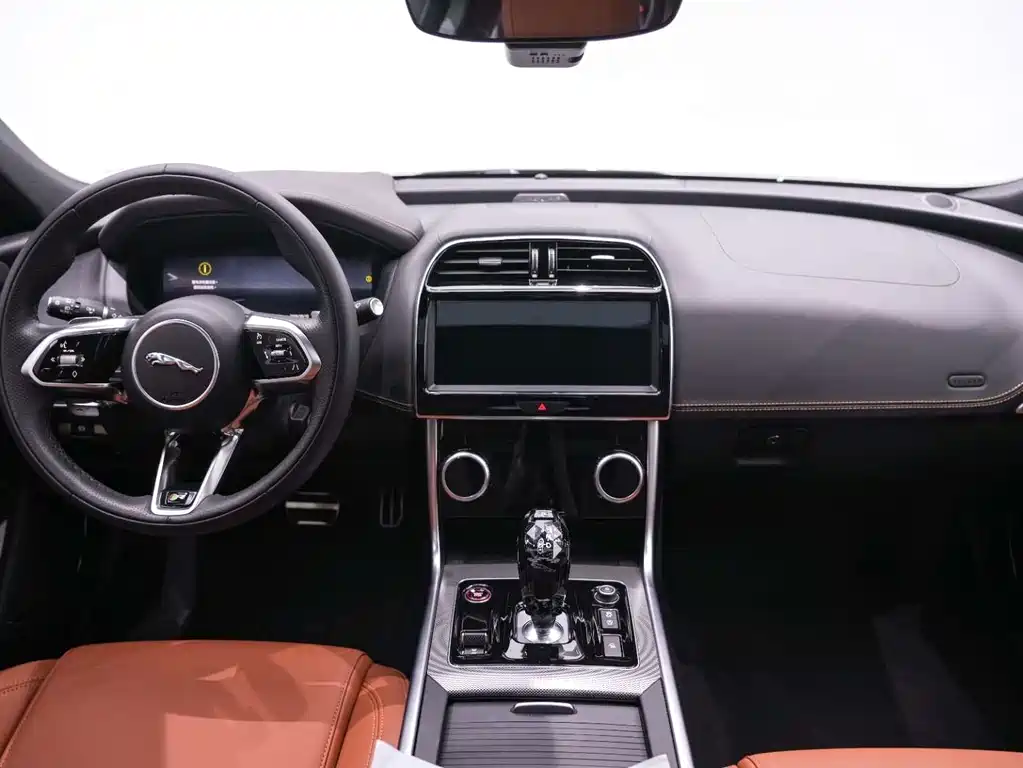 Jaguar XEL — миниатюра 10