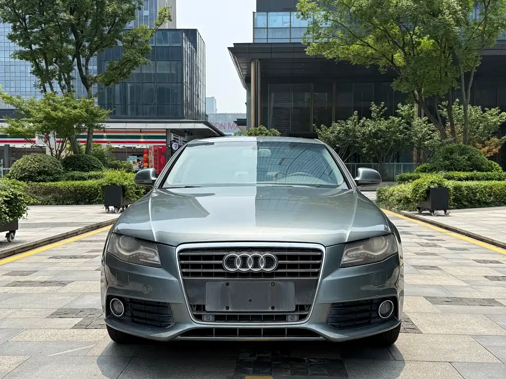 Audi A4L 2011 2.0 TFSI