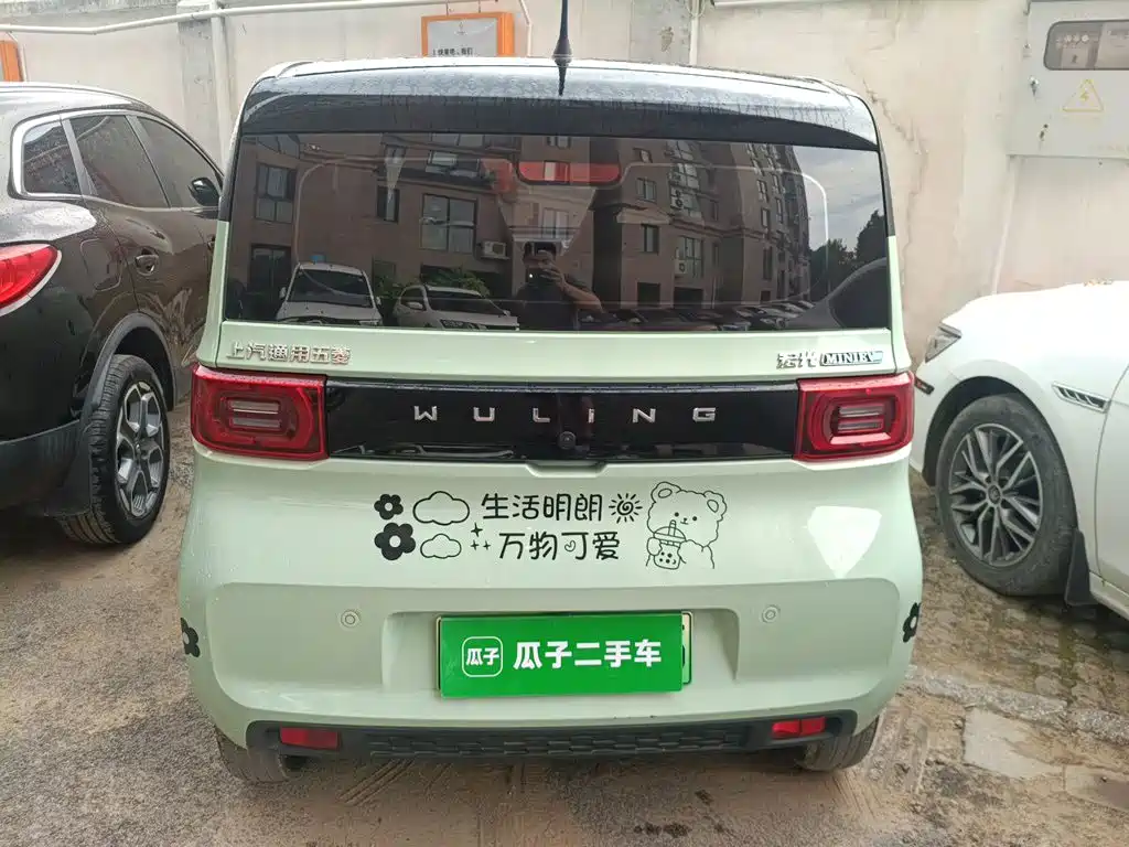 Wuling MINIEV — миниатюра 4