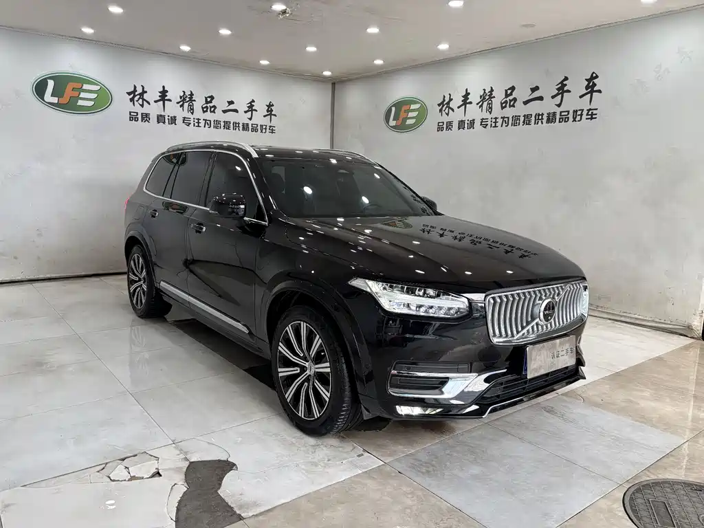 Volvo XC90 2023 B6 Luxury 7 мест