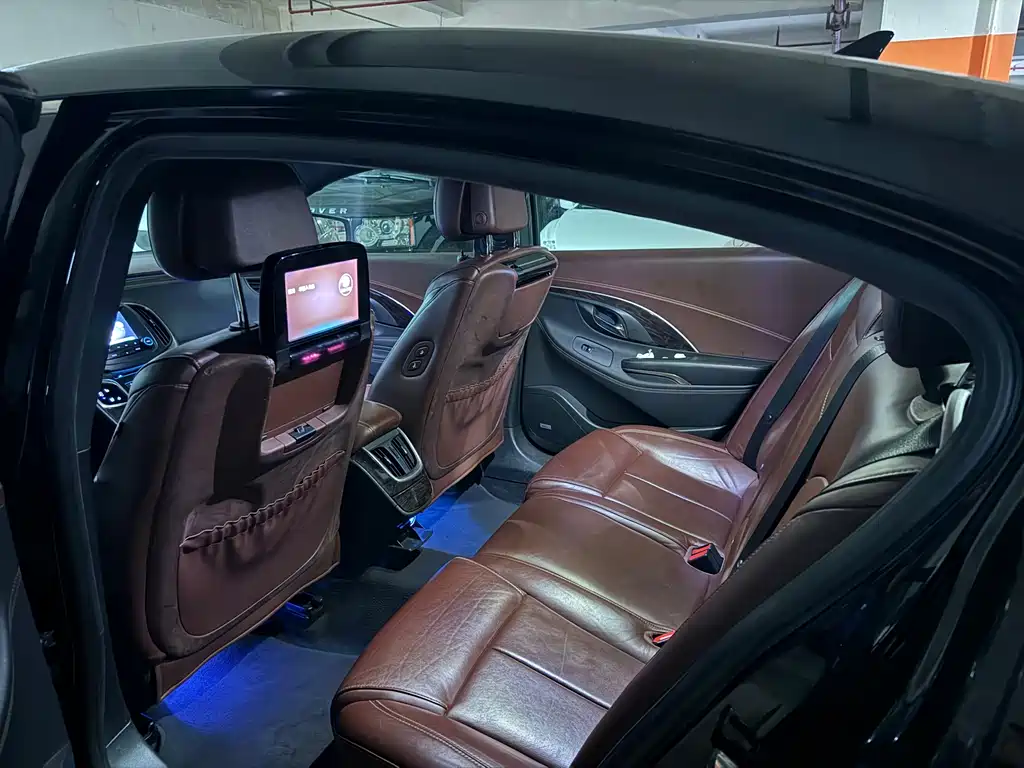 Buick LaCrosse — миниатюра 6