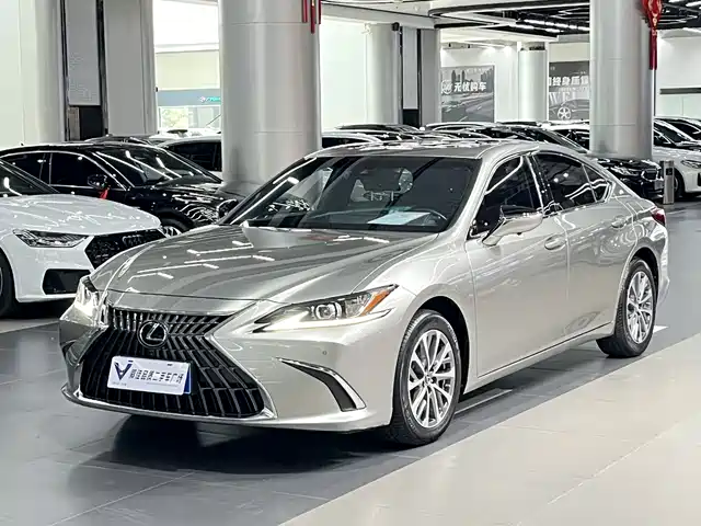 2024 Lexus ES