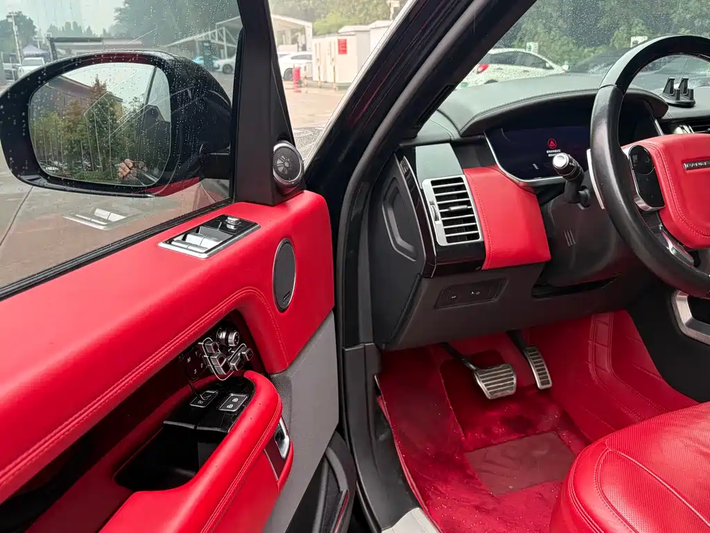 Land Rover Range Rover — миниатюра 5