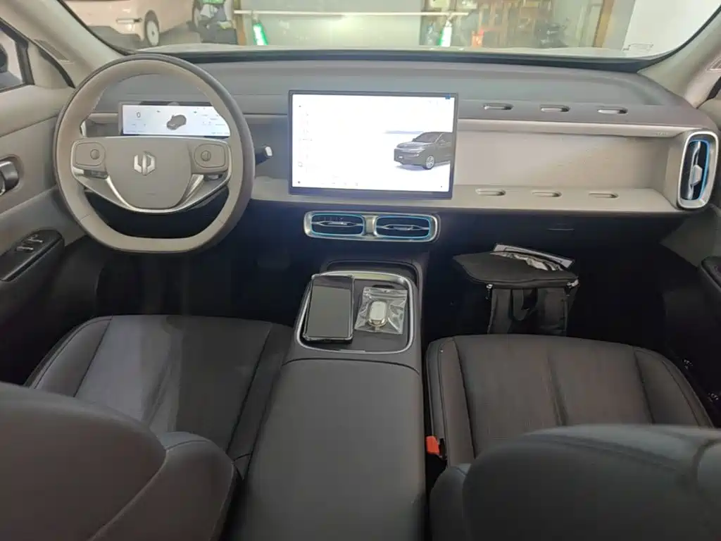 Leapmotor Leapmotor B10 — миниатюра 10