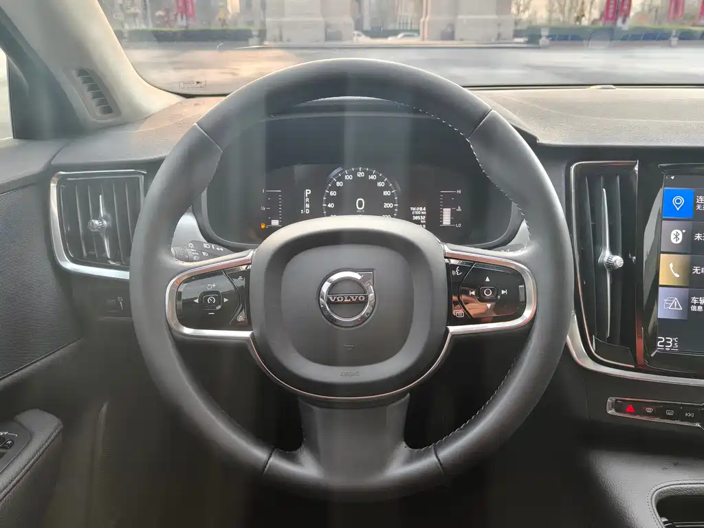 Volvo S90 2019 T4