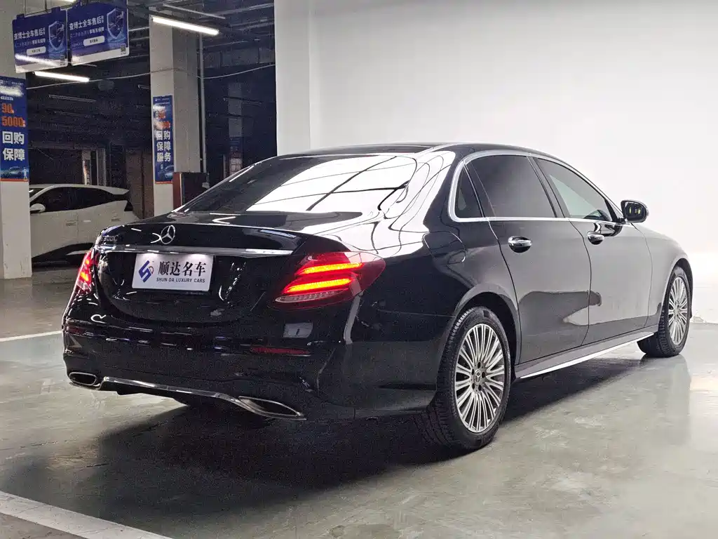 Mercedes-Benz E-Class — миниатюра 12