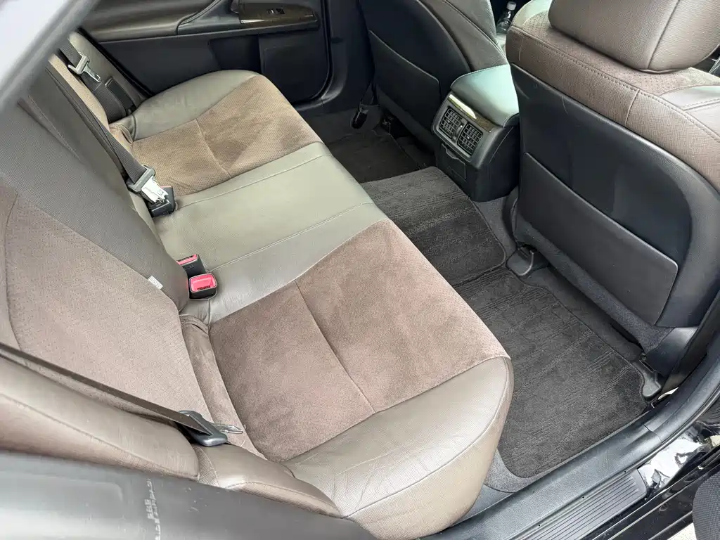 Toyota Reiz 2013 2.5V