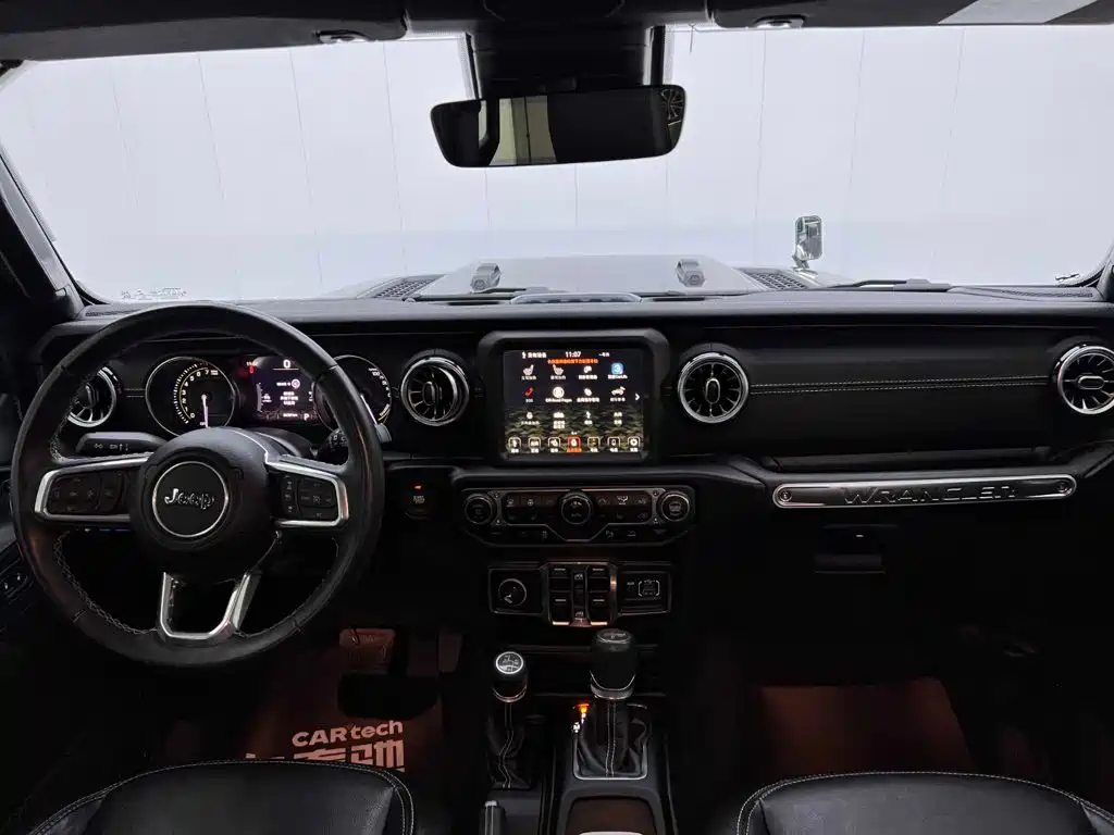 Jeep Wrangler PHEV — миниатюра 21