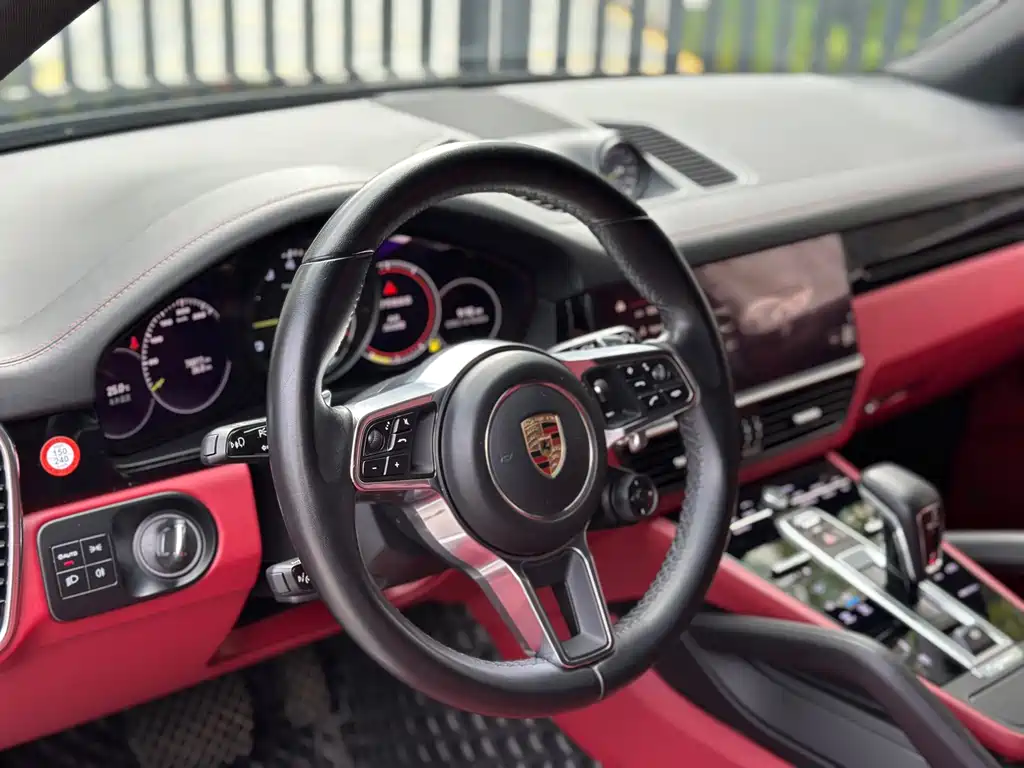 Porsche Cayenne Hybrid — миниатюра 8