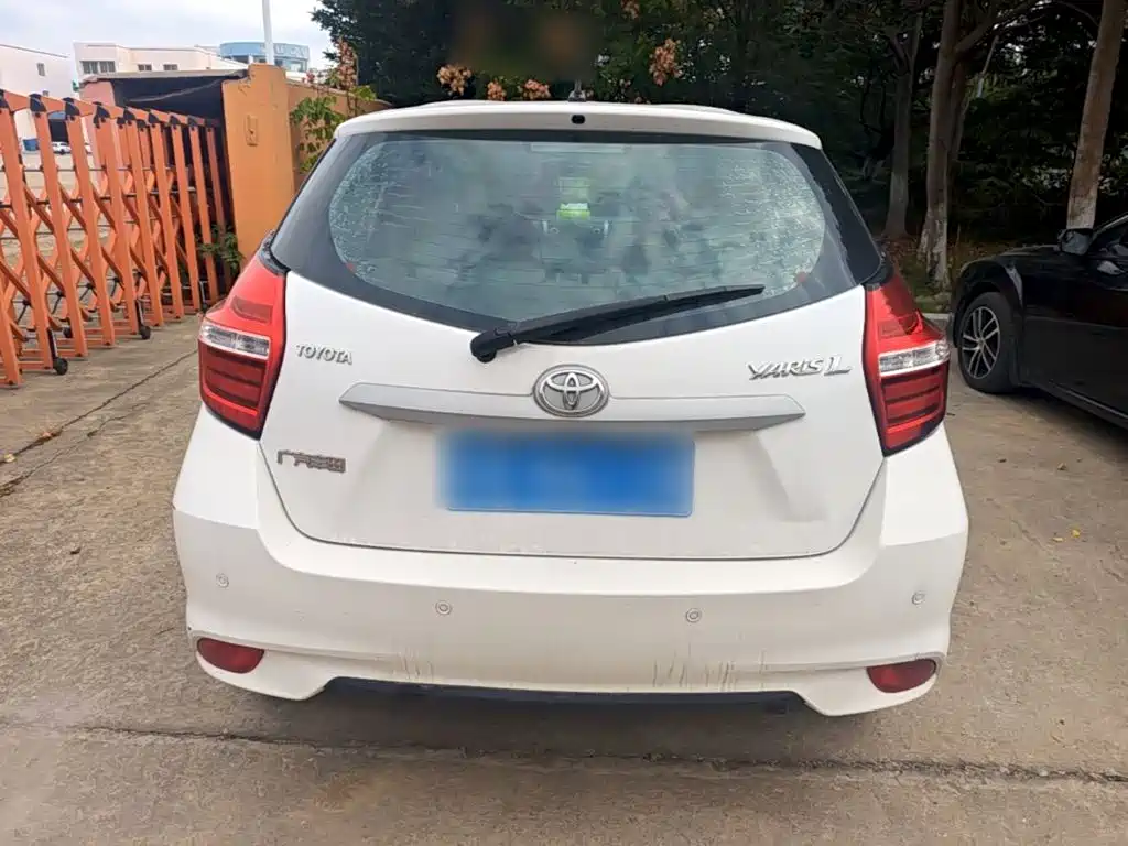 Toyota Yaris L — миниатюра 6