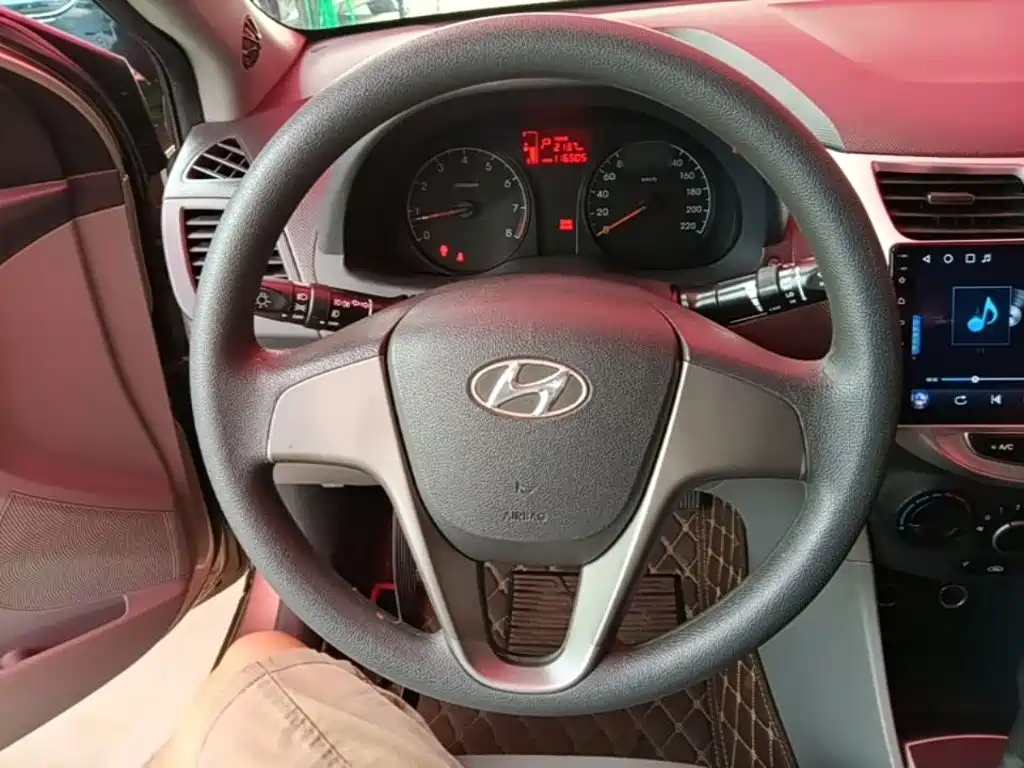 Hyundai Verna — миниатюра 11