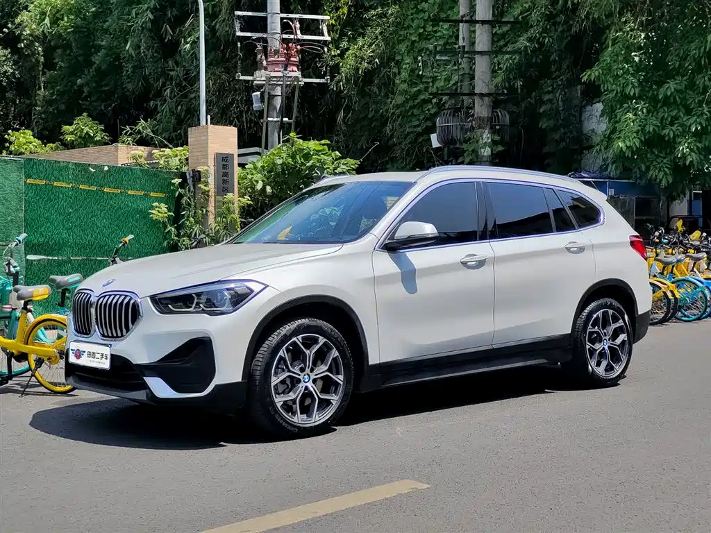 Купить BMW X1