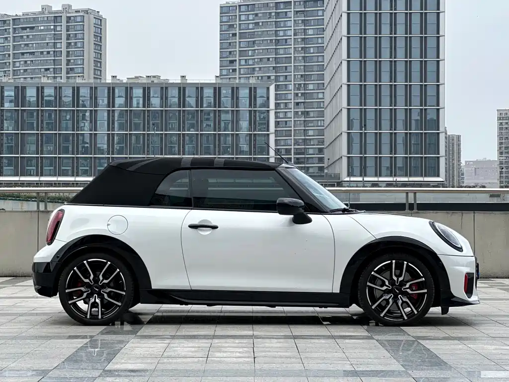 Mini JCW 2025 JOHN COOPER WORKS CABRIO