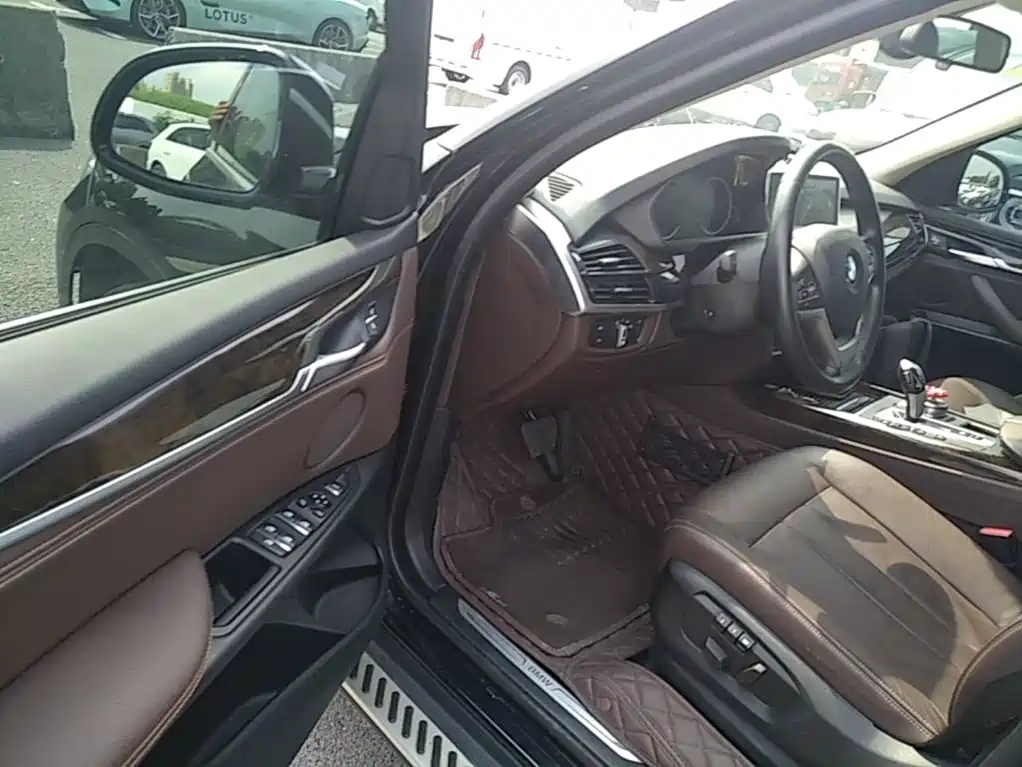 BMW X5 (Import) — миниатюра 16