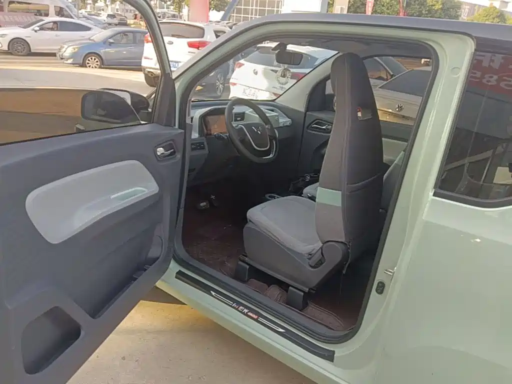 Wuling MINIEV — миниатюра 16