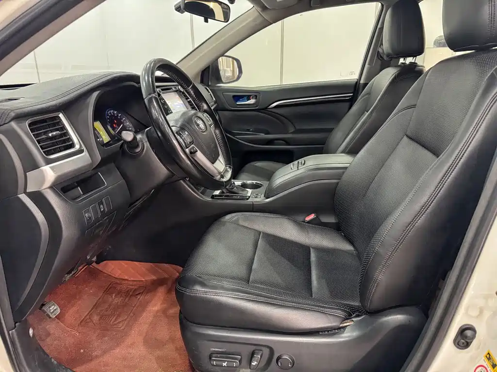Toyota Highlander — миниатюра 8