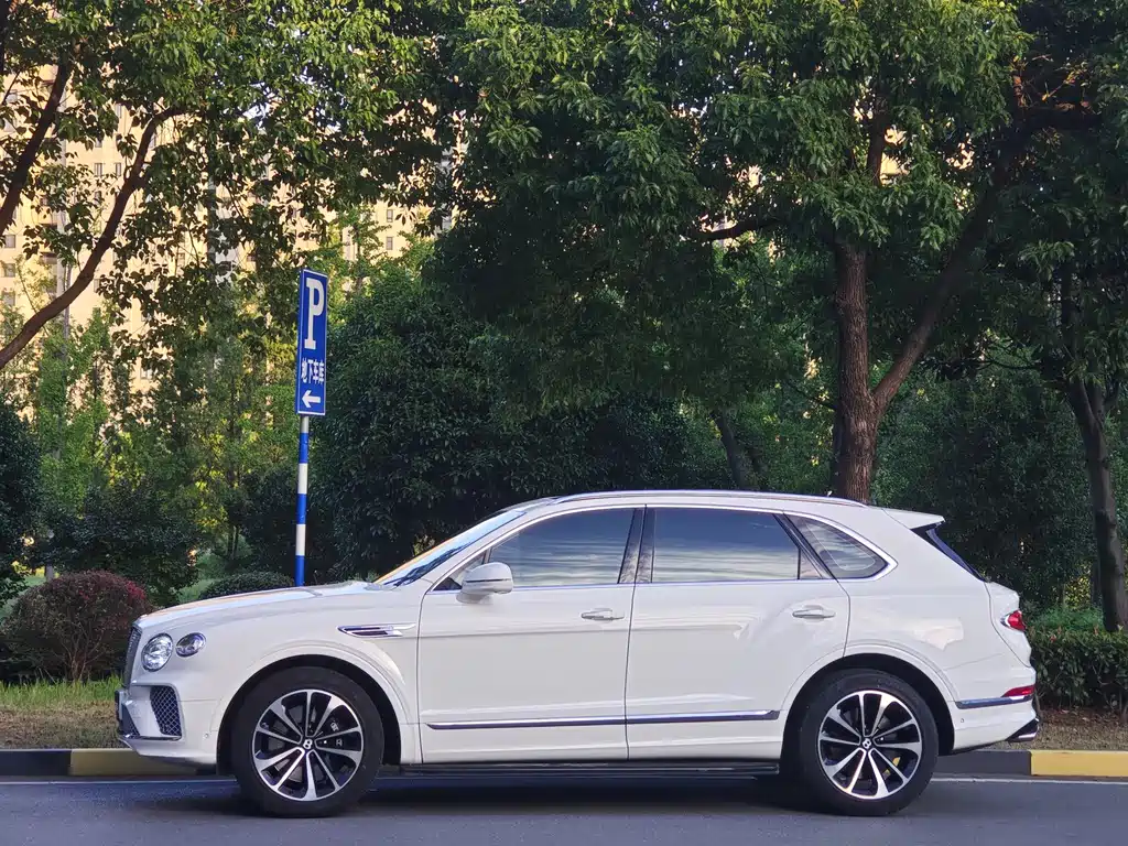 Bentley Bentayga — миниатюра 3