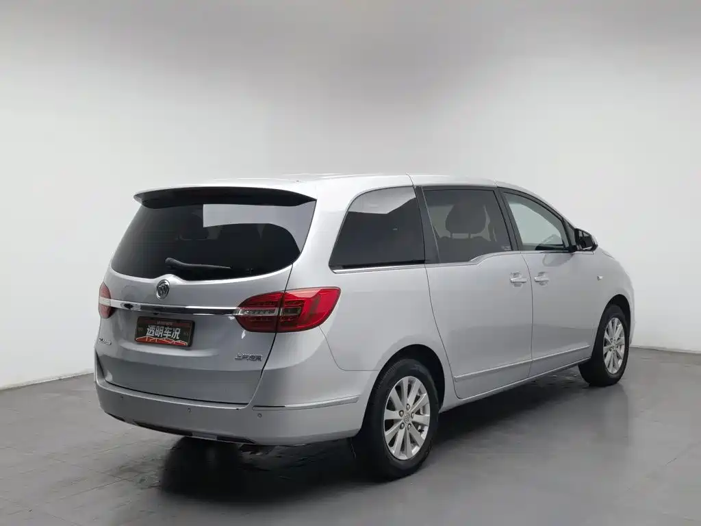 Buick GL8 — миниатюра 2
