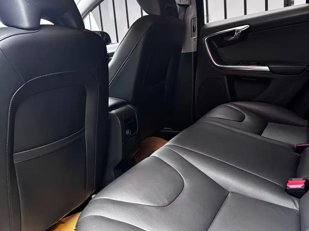 Volvo V60 — миниатюра 19