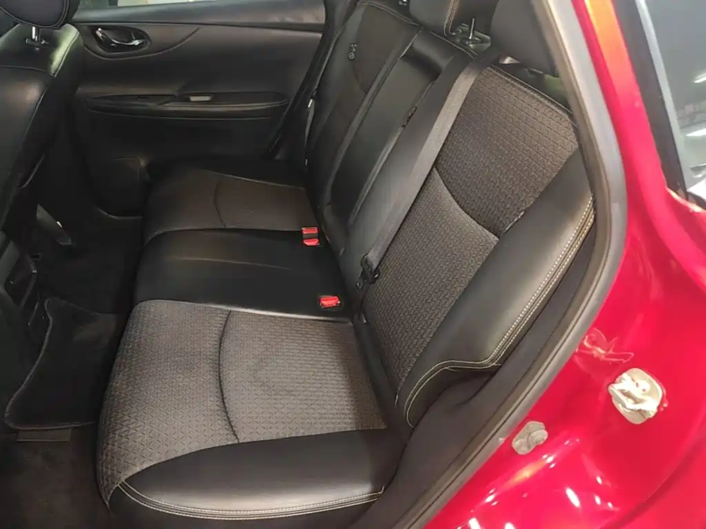 Nissan Tiida — миниатюра 17