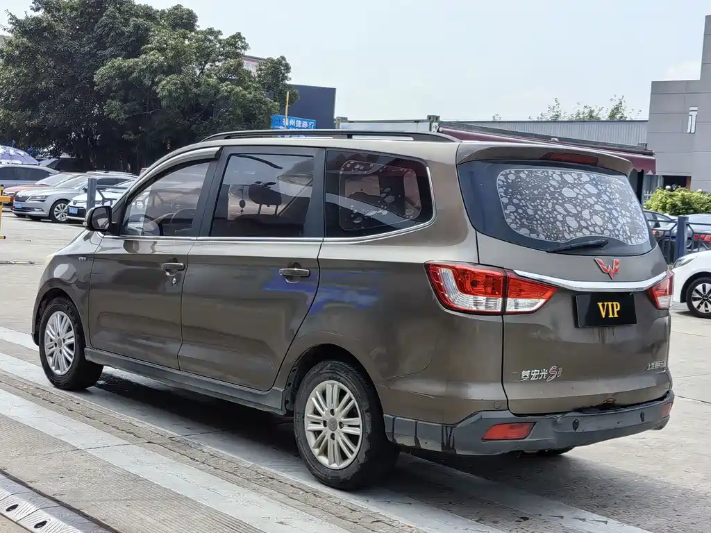 Wuling Hongguang — миниатюра 6
