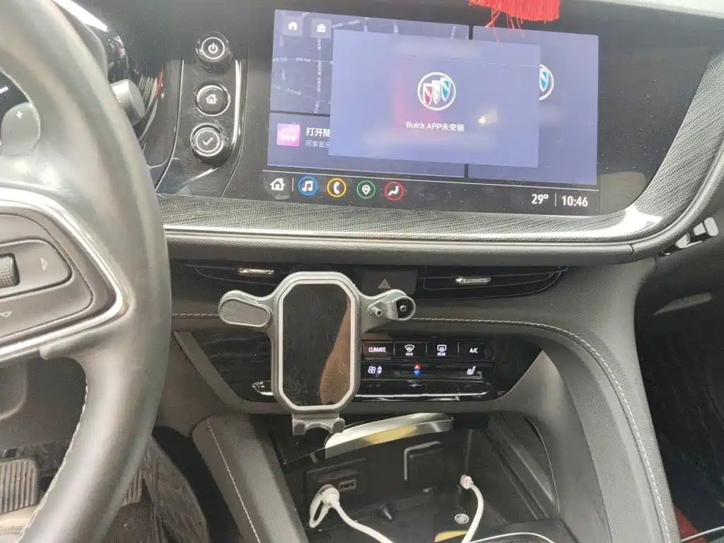 Buick Envision Plus — миниатюра 6