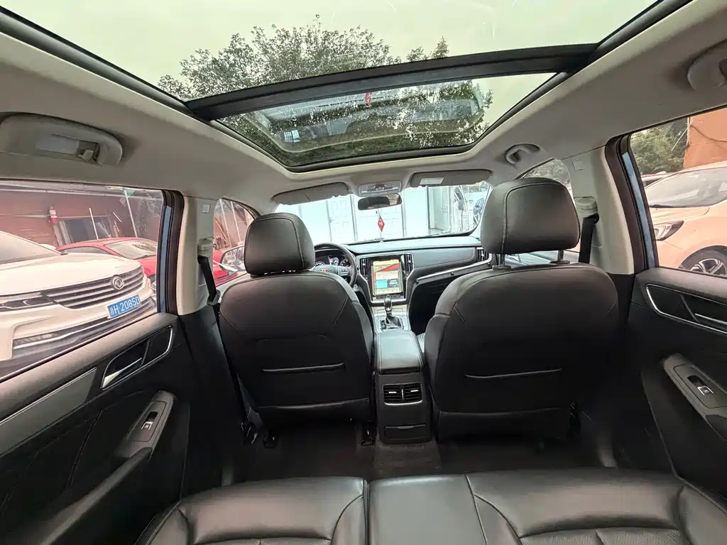 Roewe RX5 — миниатюра 11