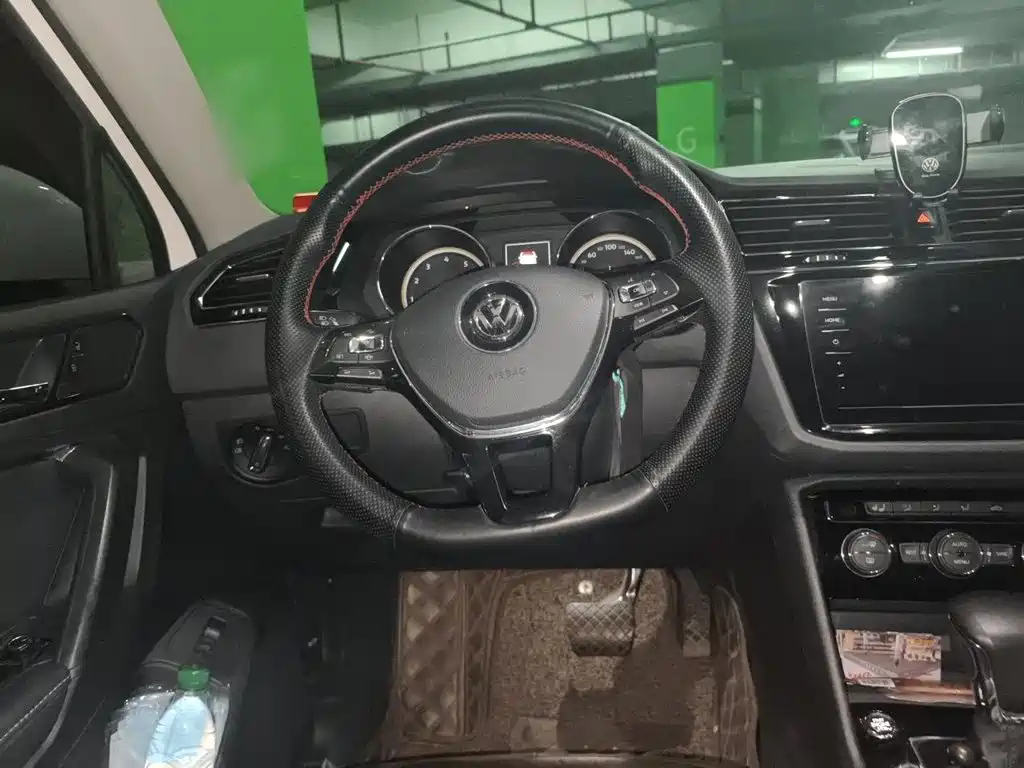 Volkswagen Tiguan L — миниатюра 6
