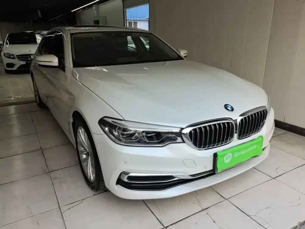 BMW 5 Series New Energy — миниатюра 4