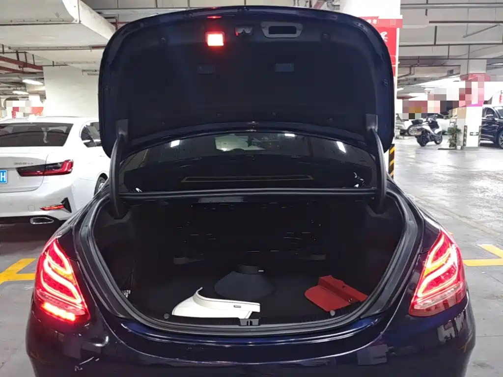 Mercedes-Benz C-Class — миниатюра 15