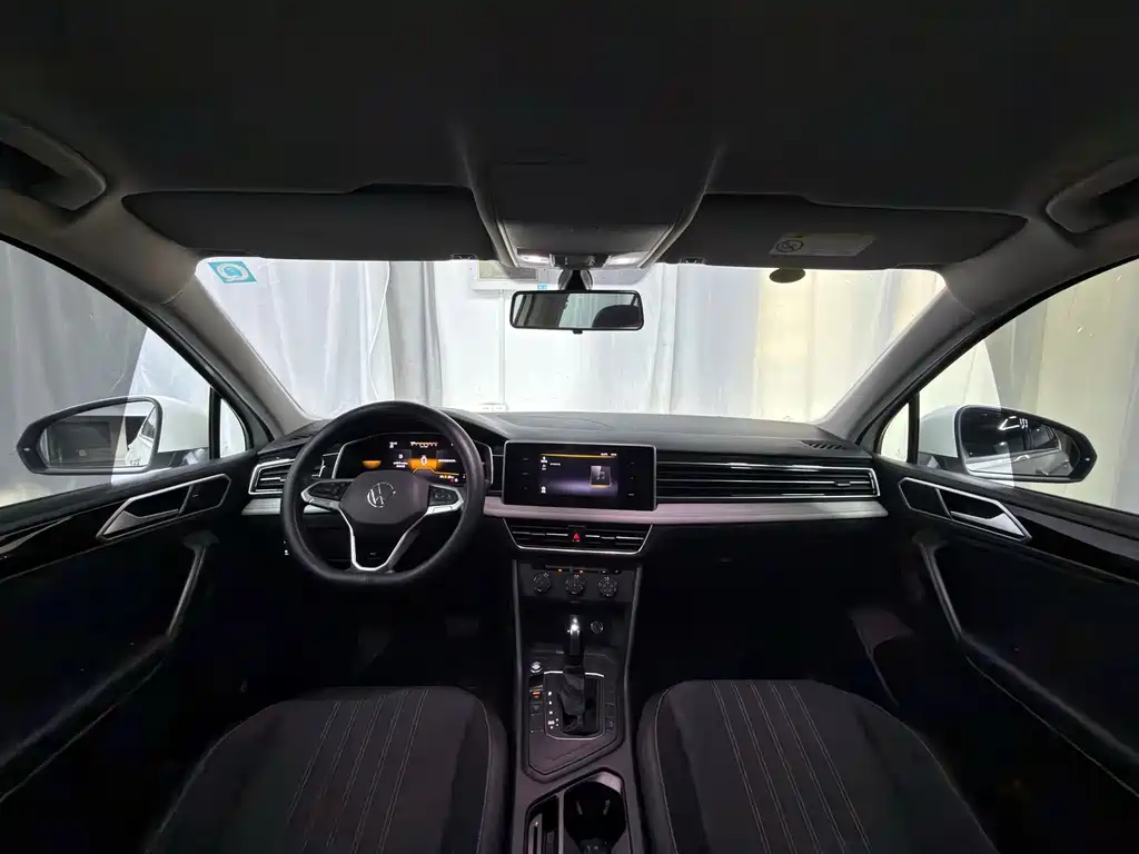 Volkswagen Tiguan L L 2022 330TSI AT