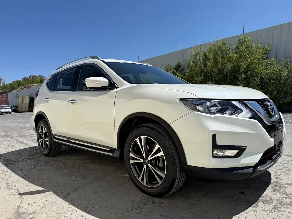 Купить Nissan X-Trail