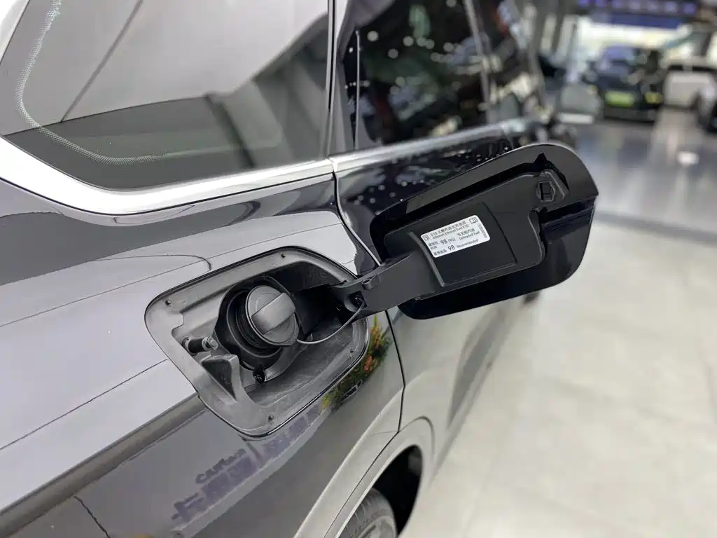 Volkswagen Touareg — миниатюра 14