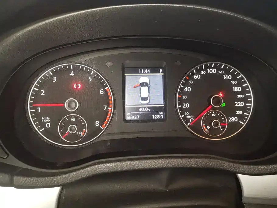 Volkswagen Passat — миниатюра 14