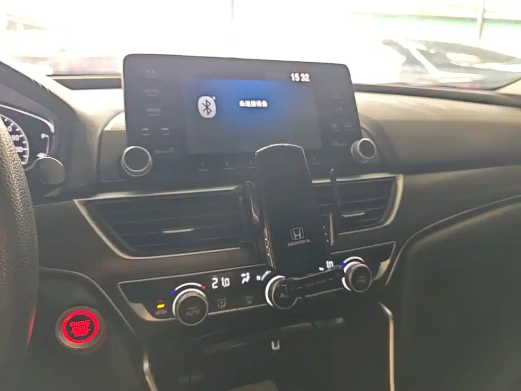 Honda Accord — миниатюра 13