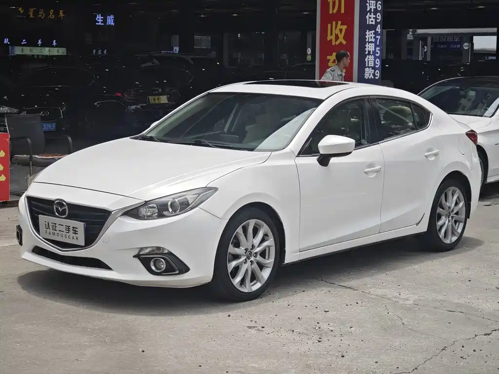 Mazda 3 Axela 2014
