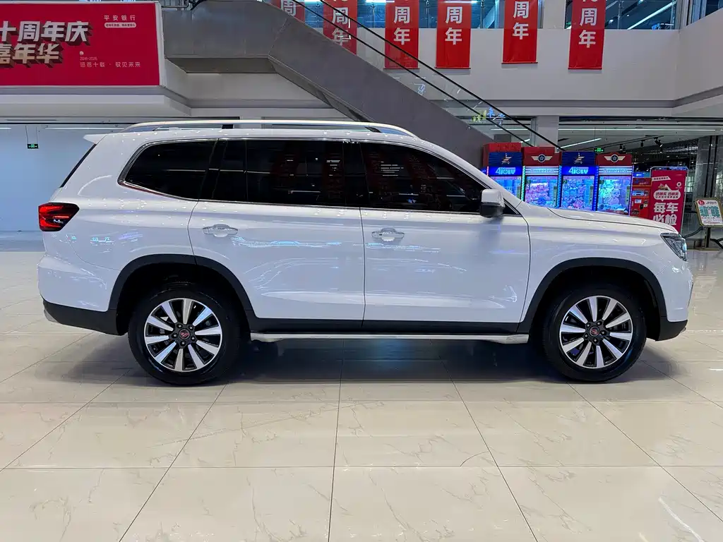 Roewe RX8 — миниатюра 9