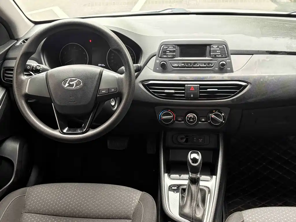 Hyundai Elantra — миниатюра 15